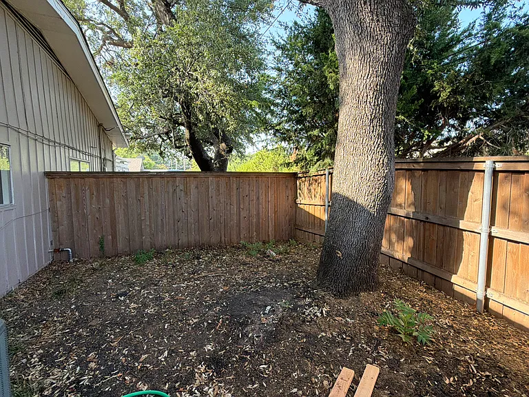 7038 Briarmeadow Dr — Photo 26