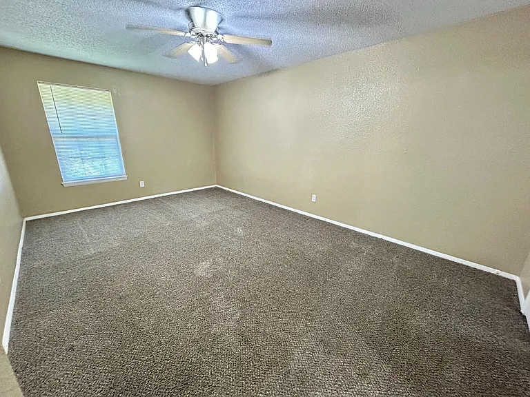 Quarry Ridge Apartments — Photo 8