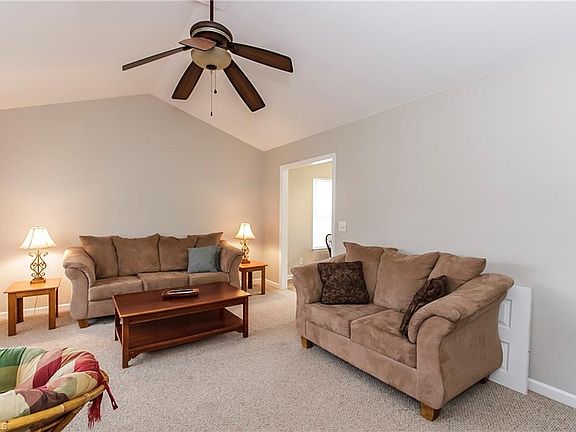 3rd image of 621 Danieley Way