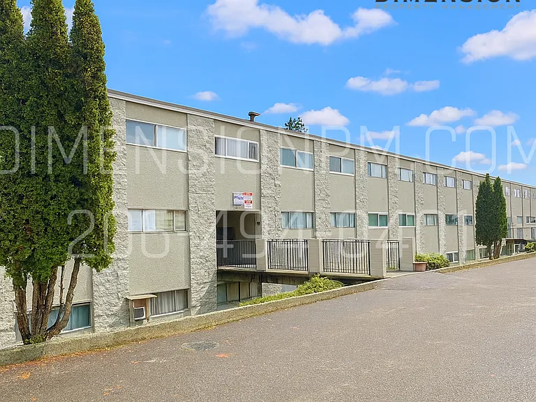 Christine Apartments — Photo 2