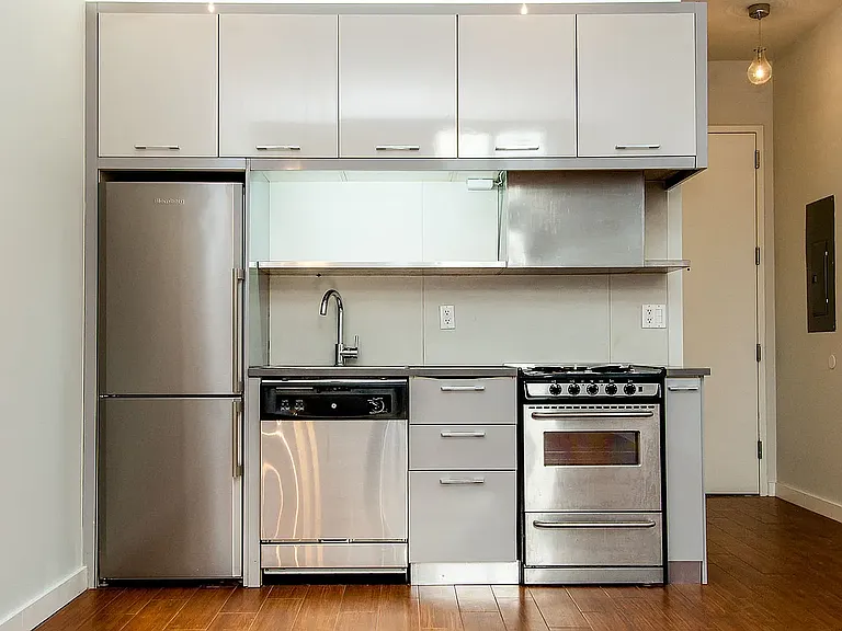 96 Dupont St #LL7 — Photo 8