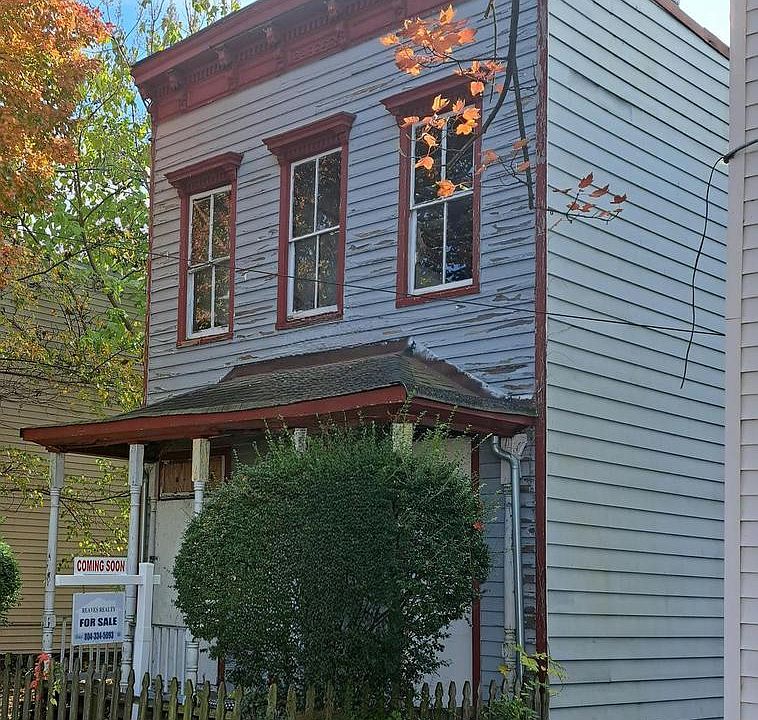1st image of 2507 E Clay St