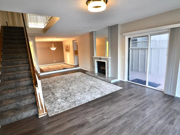 5845 Lake Curve Ln, Brooklyn Center, MN 55429