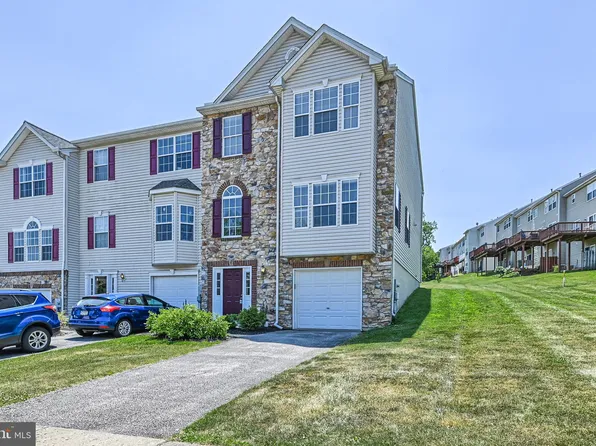 421 Madison Dr, Shrewsbury, PA 17361