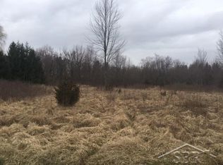 Curve Rd, Freeland, MI 48623