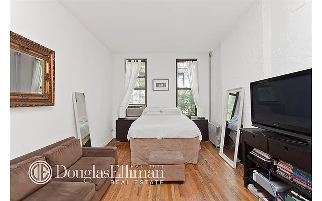 Rented by Douglas Elliman | media 24