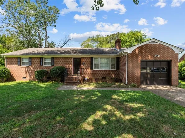 11 Frederick Dr, Newport News, VA 23601