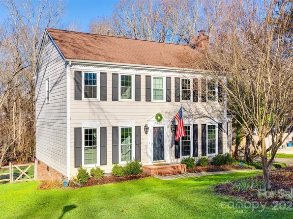 8620 Kirchenbaum Dr, Charlotte, NC 28210