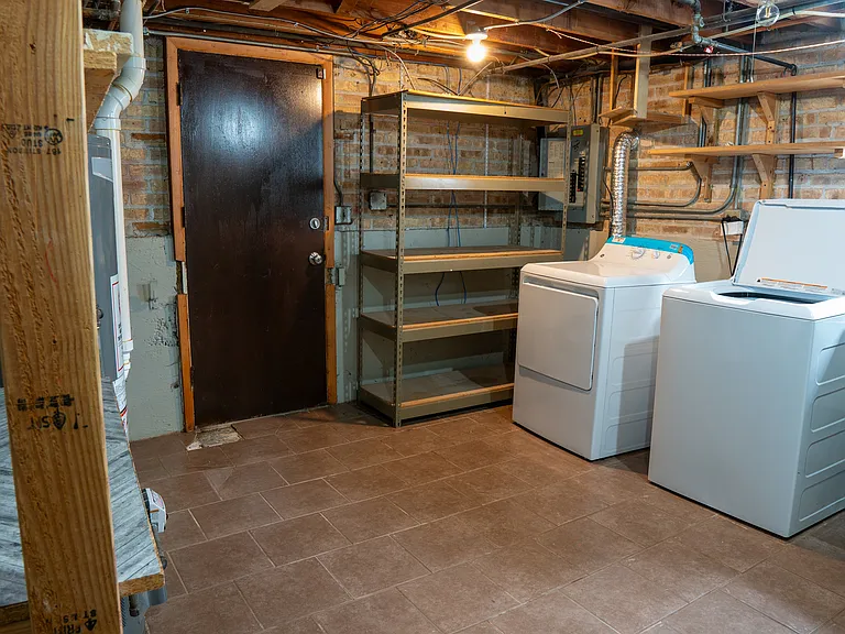 9733 Karlov Ave — Photo 34