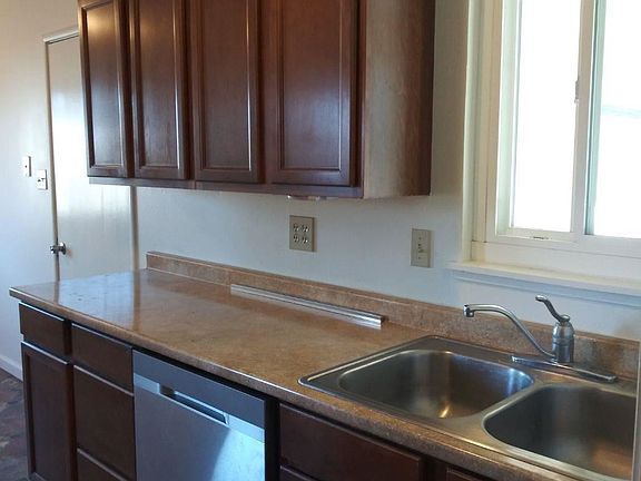 4th image of 8955 Alderson Ave