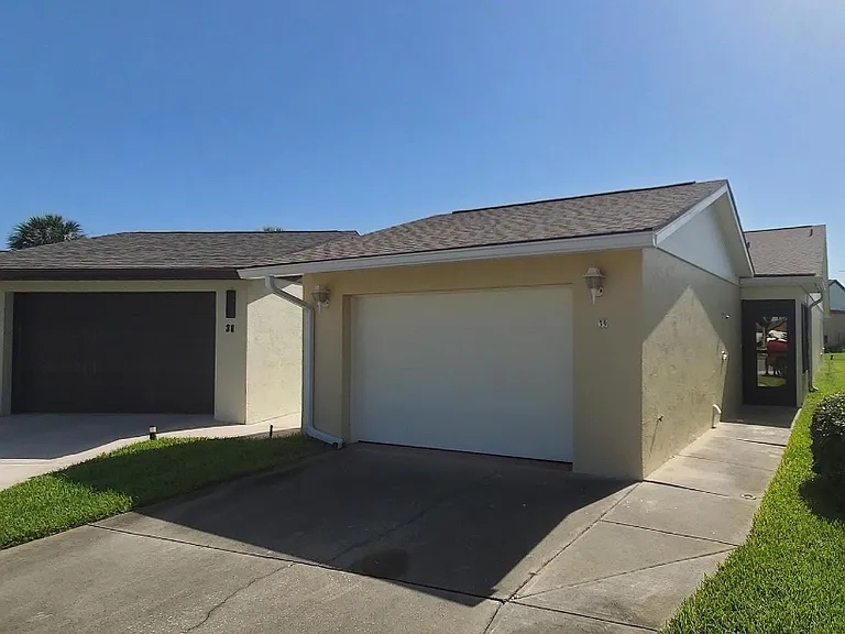 39 Pebble Beach Cir — Photo 1