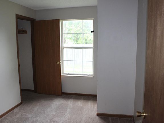 3rd image of 1520 2nd Ave #2-Bedroom