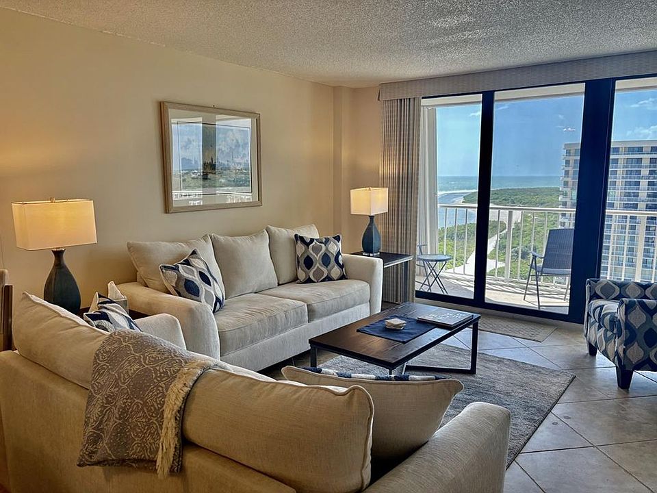 1st image of 320 Seaview Ct APT 1710