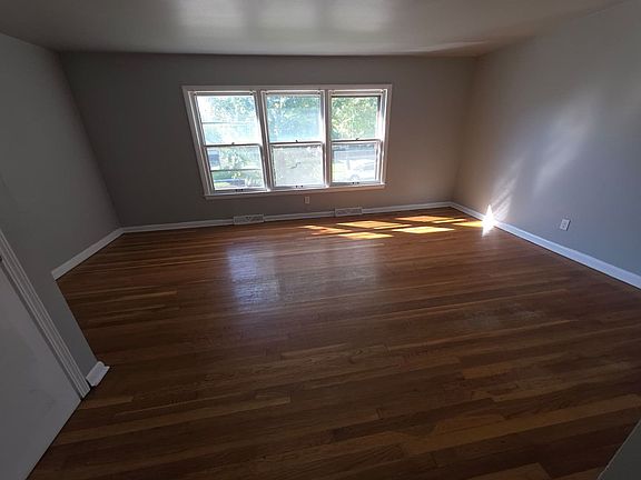 2nd image of 5812-5814 N 93rd St