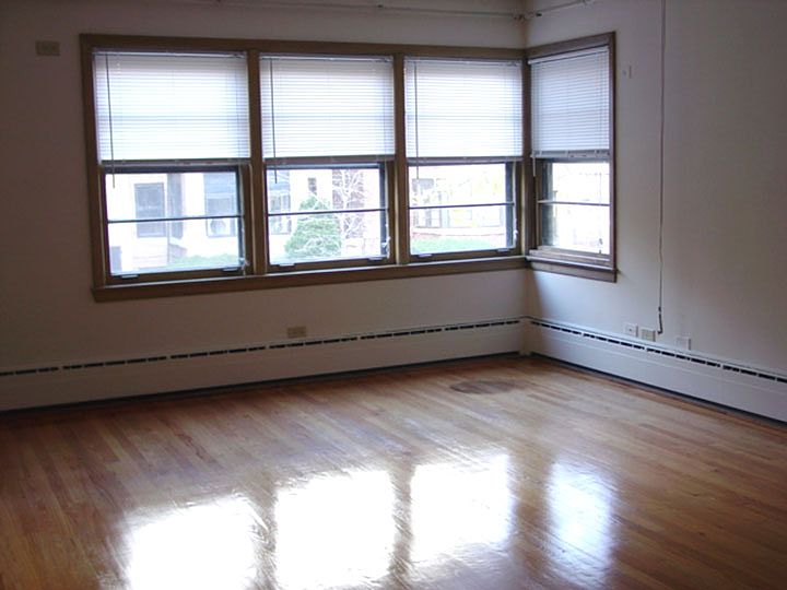 1st image of 715 W Buena Ave #2E