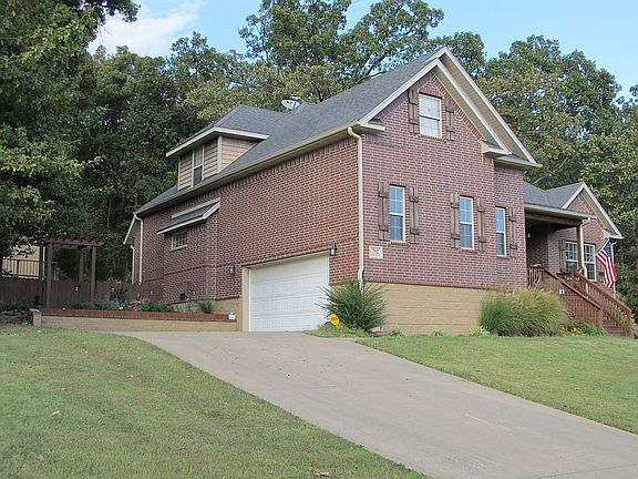 2nd image of 792 W Foothills Dr