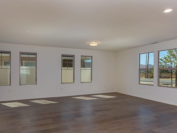 5th image of 4080 Aurora Ln
