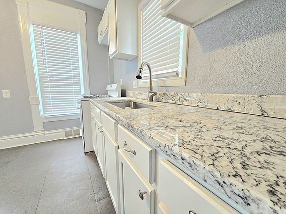 4th image of 608 Leland Ave