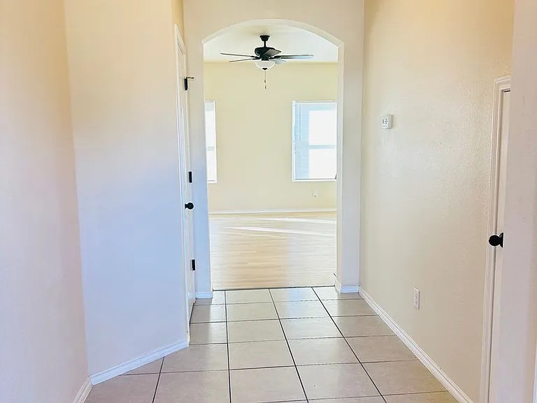 8711 Pensive Dr — Photo 2