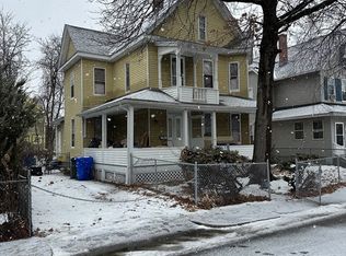 20 Hawthorne St, Springfield, MA 01105