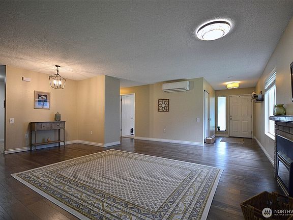 5th image of 3300 Carpenter Road SE #107