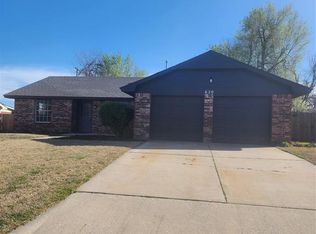 620 Queensboro Pl, Yukon, OK 73099