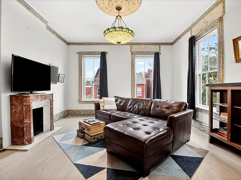 1010 Allen Ave — Photo 5