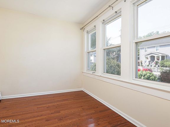 3rd image of 155 N 5th Avenue