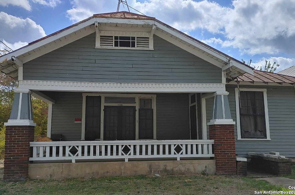 1st image of 1122 Burnet