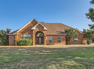 1020 Blue Roan Ln, Crowley, TX 76036