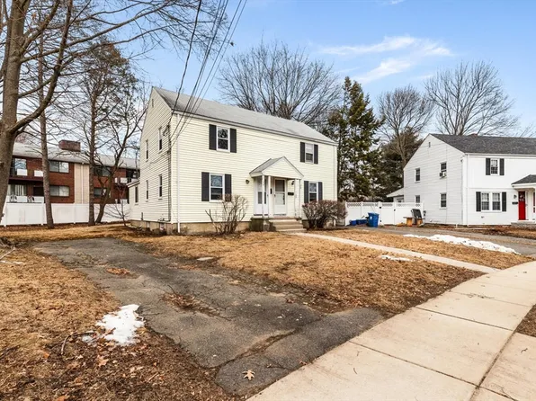 26-28 Hamilton Rd, Wakefield, MA 01880
