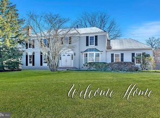 25 Lakeshore Dr, West Windsor, NJ 08550