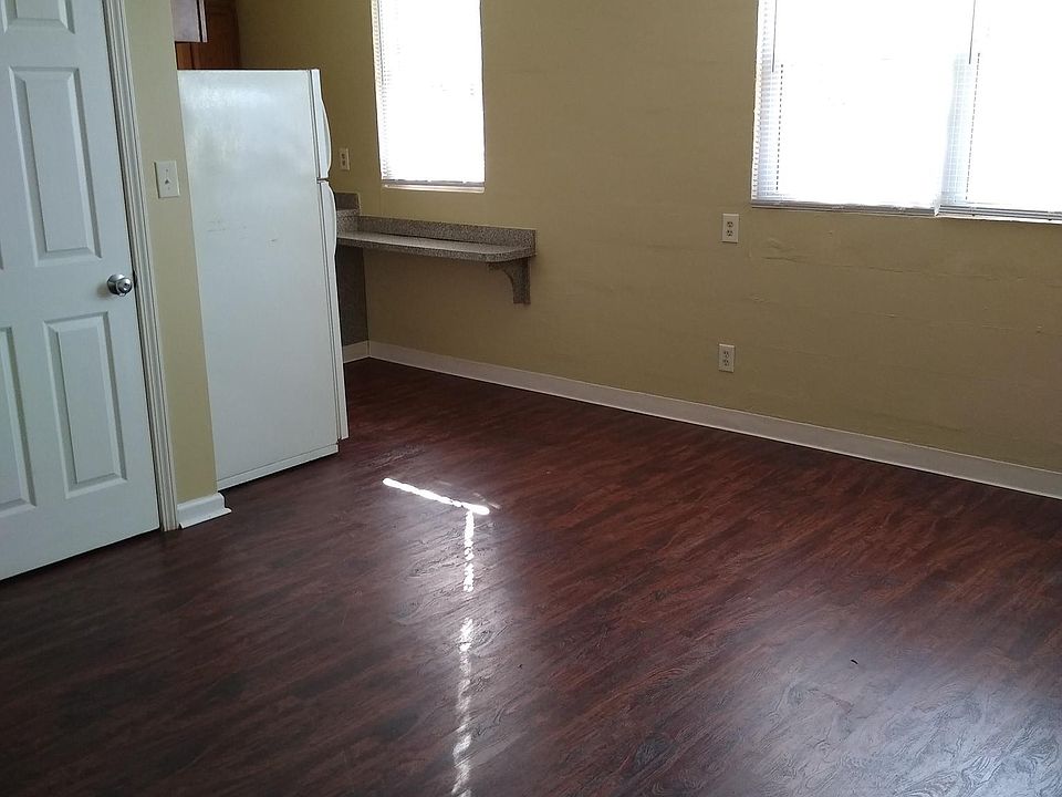 2nd image of 347 S Upper St #7