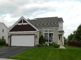 323 W Harvard Cir, South Elgin, IL 60177