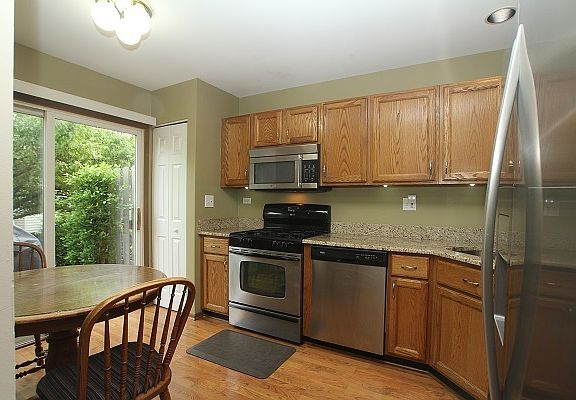 3rd image of 1545 E Chivalry Ct