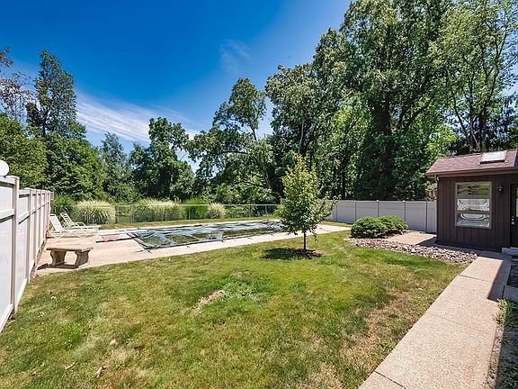 4th image of 5060 Northlawn Cir