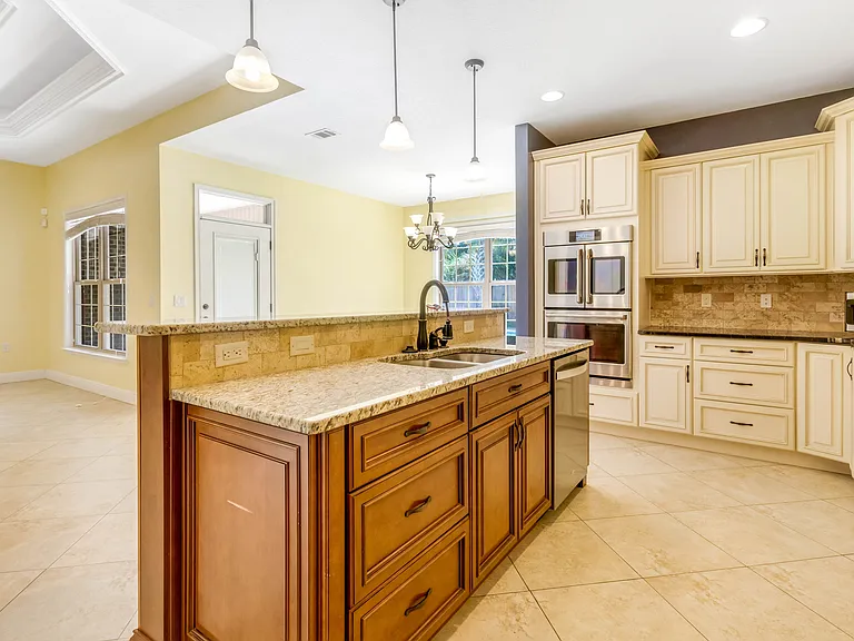 651 Powell Dr NE — Photo 22