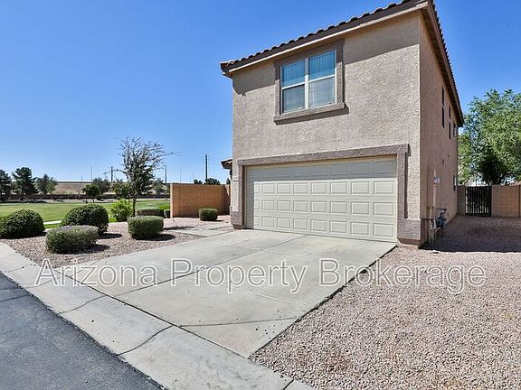 3rd image of 1186 S Fresno Ct