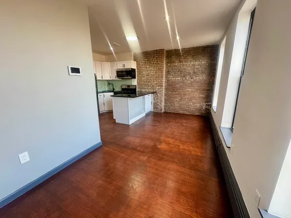 614 Lafayette Avenue image 5 of 13