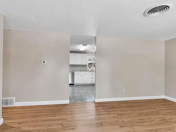 5th image of 77 Dick Trefz St