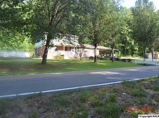 497 Clouds Cove Rd SE, Huntsville, AL 35803