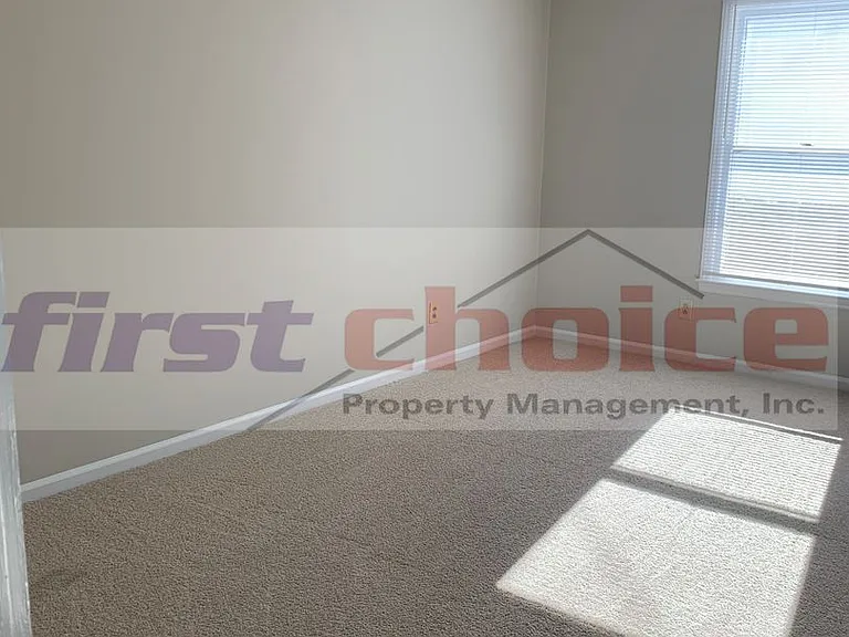 1750 Ridgefield Ct — Photo 14