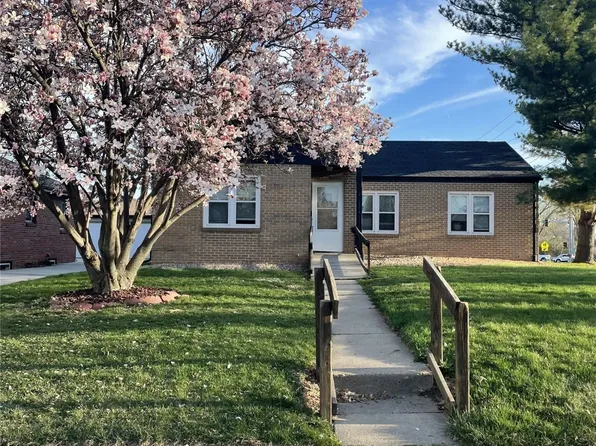 720 Valhigh Rd, West Des Moines, IA 50265