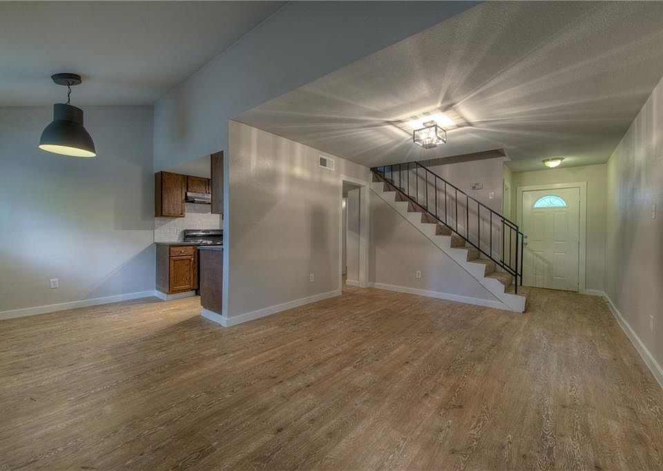 1st image of 2414 Burleson Ct APT A