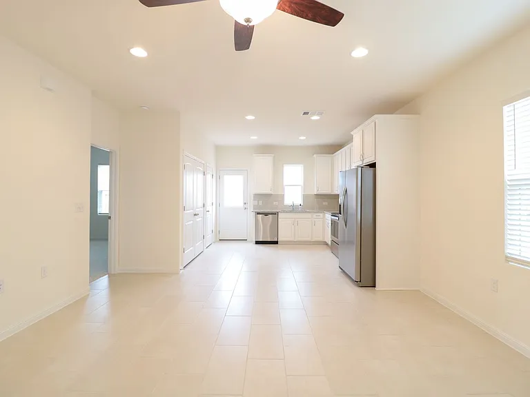 6416 Routenburn St — Photo 3