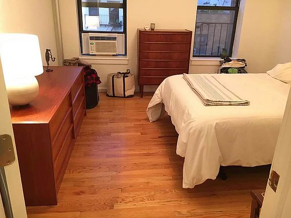 4th image of 59-61 Carmine St APT 4D