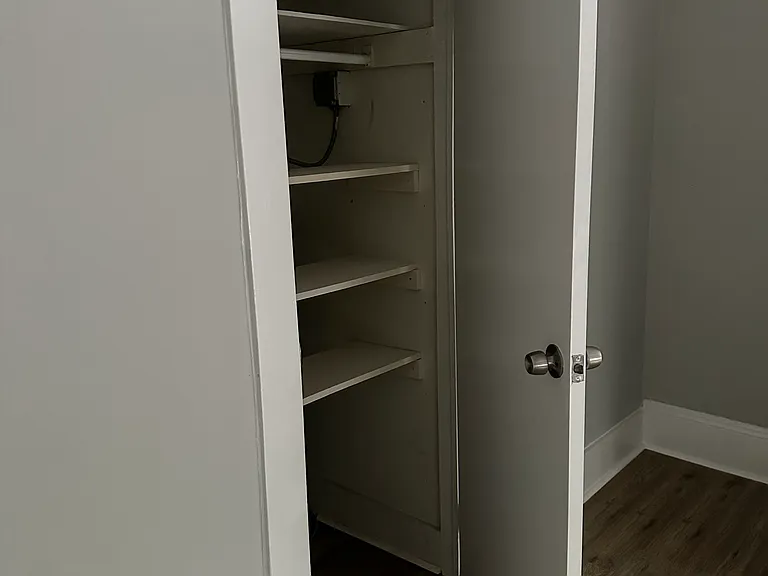452 Main St #4 — Photo 2