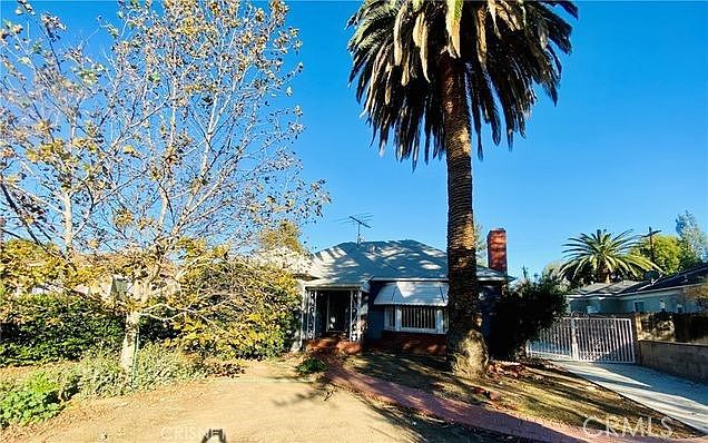 1st image of 5646 Vesper Ave