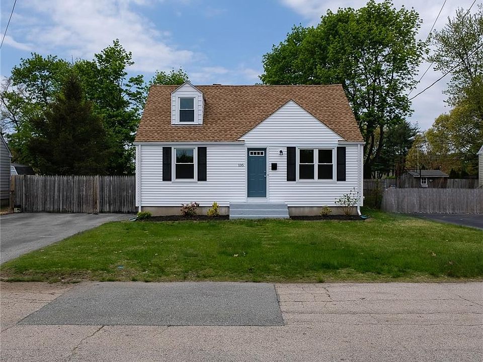 1st image of 135 Calderwood Dr