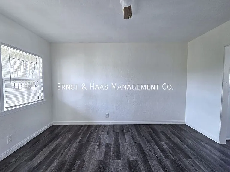 1527 Junipero Ave #20 — Photo 4